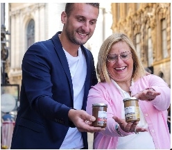 Françoise et son fils www.luxfood-shop.fr